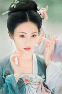 恶毒女配只想搞钱全文