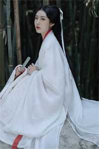 女儿在水里窒息挣扎时，游泳冠军的老公在和白月光选泳裤后续
