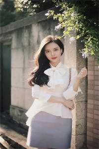 怀孕八个月的老婆溜狗出了车祸，我选择救狗无删减全文
