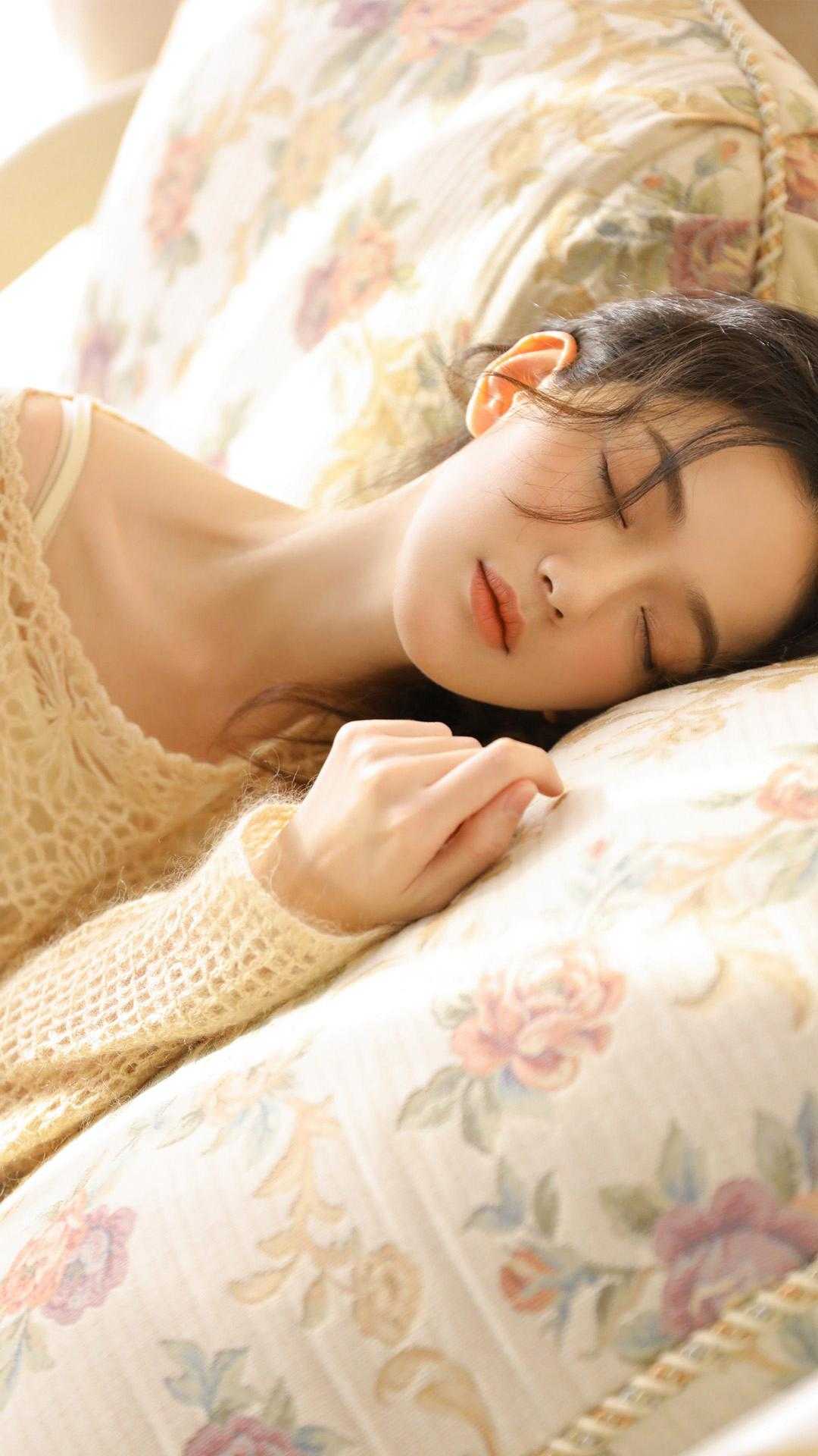太子未婚夫爱上凡人，把我送到凡间接客全文